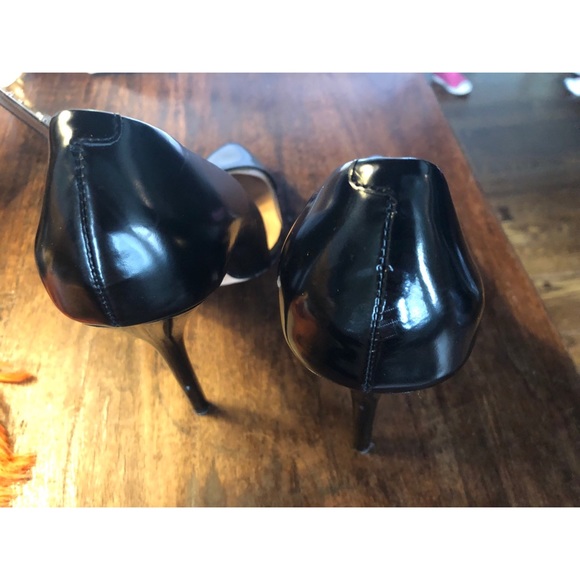L.A.M.B. Pointed Toe Leather Pump Heel - Picture 8 of 8